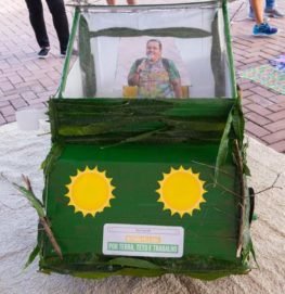 Carro ecológico homenagem a Irmã Telma Lage